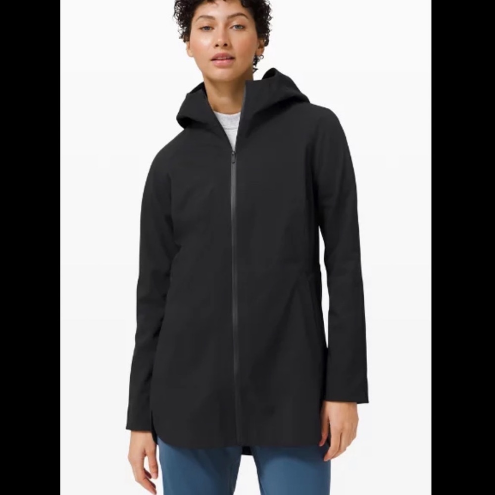 LULULEMON glyde along softshell rain jacket